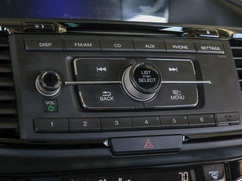 Used 2017 Honda Accord Sport Special Edition image 18