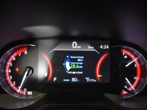 Used 2025 Toyota RAV4 XLE FWD image 25