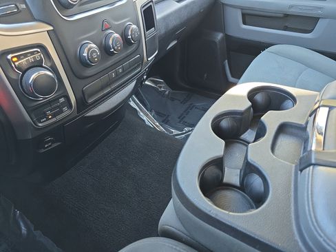 Used 2016 RAM 1500 Classic SLT image 24