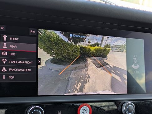 Used 2024 Porsche Macan image 27