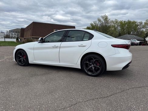 Used 2018 Alfa Romeo Giulia Ti Sport w/ Quick Order Package 22S Sport AWD/4WD image 8