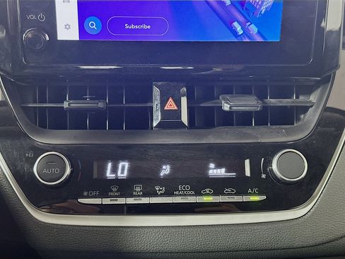 Used 2025 Toyota Corolla LE image 23