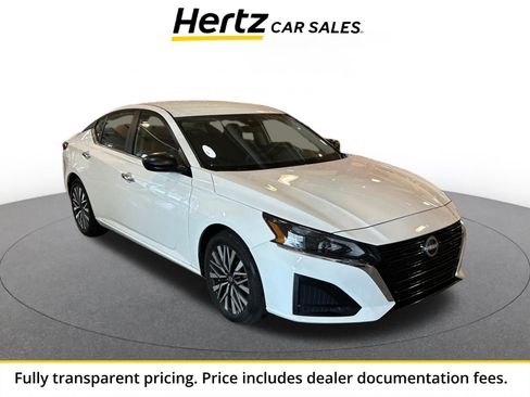 Used 2025 Nissan Altima 2.5 SV FWD image 1