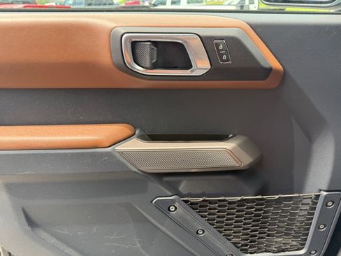 Used 2023 Ford Bronco Outer Banks AWD/4WD image 37