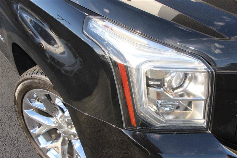 Used 2019 GMC Yukon Denali w/ Denali Ultimate Package AWD/4WD image 29