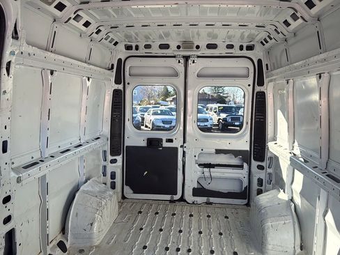 Used 2017 RAM ProMaster 2500 image 16