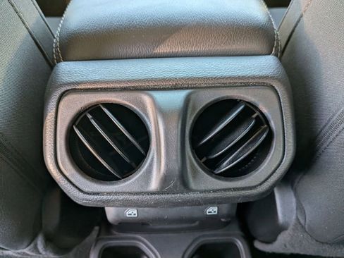 Used 2022 Jeep Wrangler Unlimited Sahara AWD/4WD image 23