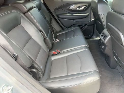 Used 2024 GMC Terrain SLT AWD/4WD image 14