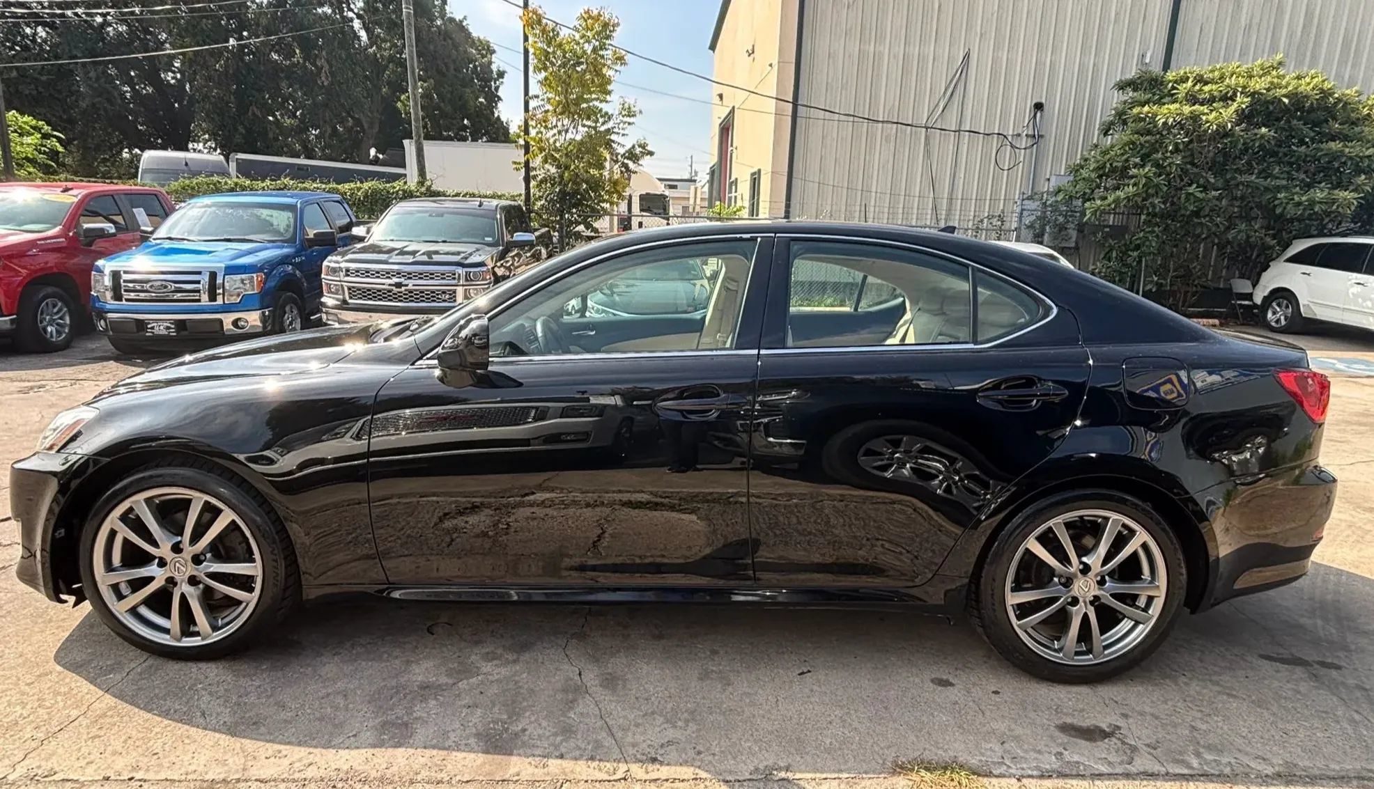 Used 2008 Lexus IS 250 w/ Premium Pkg RWD image 3