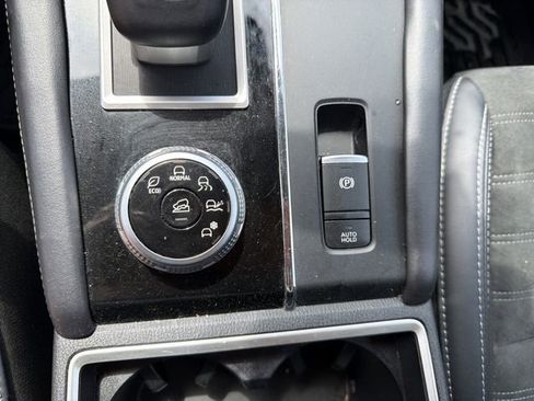 Used 2024 Mitsubishi Outlander SE image 33