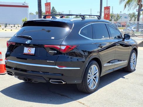 Used 2023 Acura MDX SH-AWD w/ Advance Package image 4