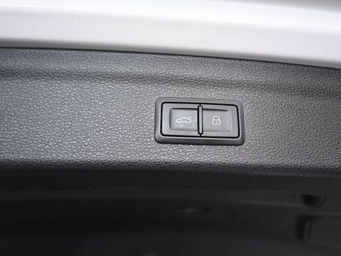 Used 2023 Audi Q3 2.0T Premium image 49