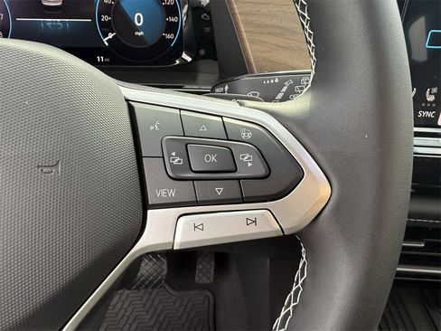 New 2026 Volkswagen Atlas SE image 15