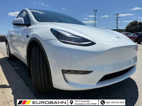 Used 2022 Tesla Model Y Long Range AWD/4WD image 22