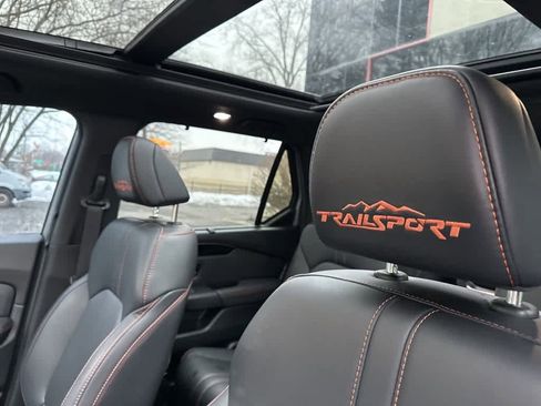 Used 2024 Honda Pilot TrailSport image 23