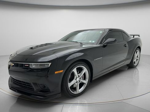 Used 2014 Chevrolet Camaro SS w/ RS Package RWD image 6