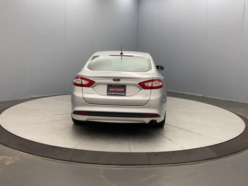 Used 2014 Ford Fusion SE w/ Equipment Group 202A FWD image 4
