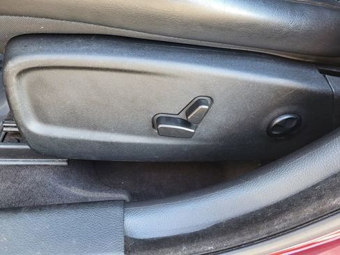 Used 2017 Chrysler 300 C image 12