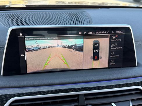 Used 2022 BMW 740i xDrive w/ Luxury Rear Seating Package image 24