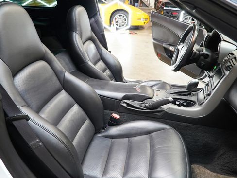 Used 2007 Chevrolet Corvette Coupe w/ Preferred Equipment Group RWD image 55