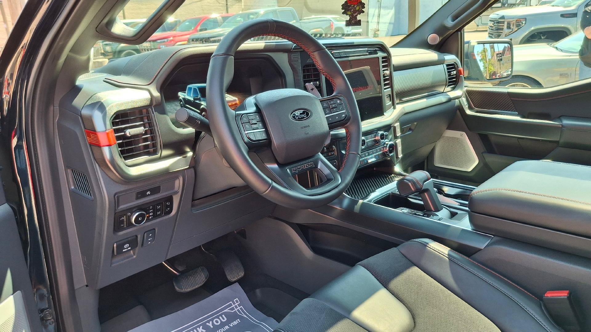 Used 2025 Ford F150 Raptor AWD/4WD image 8