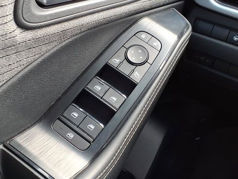 Certified 2023 Nissan Rogue SV image 18