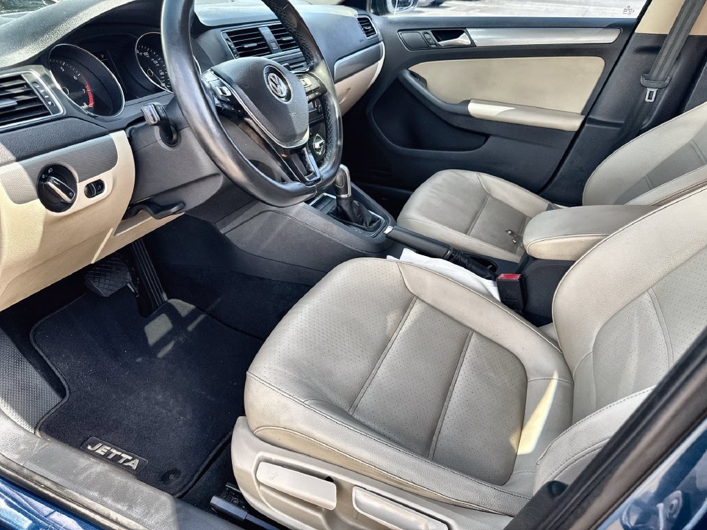 Used 2018 Volkswagen Jetta SE FWD image 24