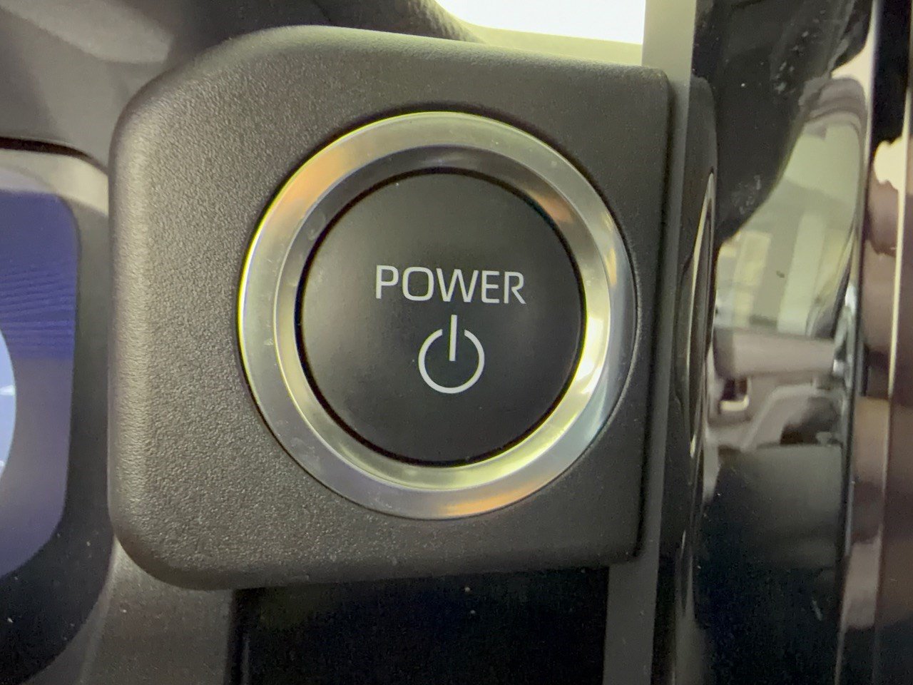 Used 2025 Toyota 4Runner Limited AWD/4WD image 20