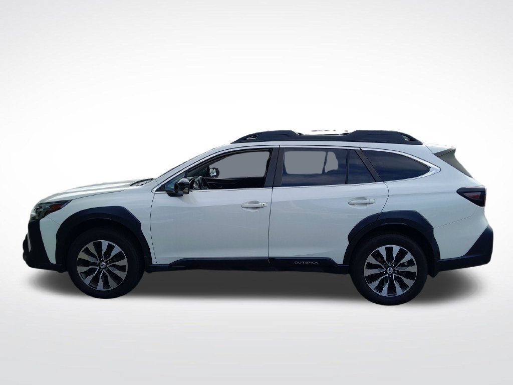 Used 2023 Subaru Outback Limited AWD/4WD image 4