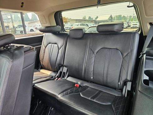 Used 2018 Ford Expedition Platinum AWD/4WD image 21