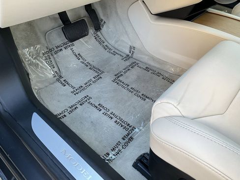 Used 2019 Tesla Model S Long Range image 20