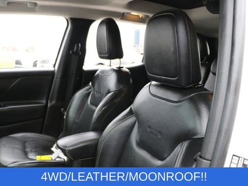 Used 2017 Jeep Renegade Limited image 19