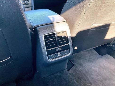 Used 2017 Volkswagen Passat 1.8T SE image 30