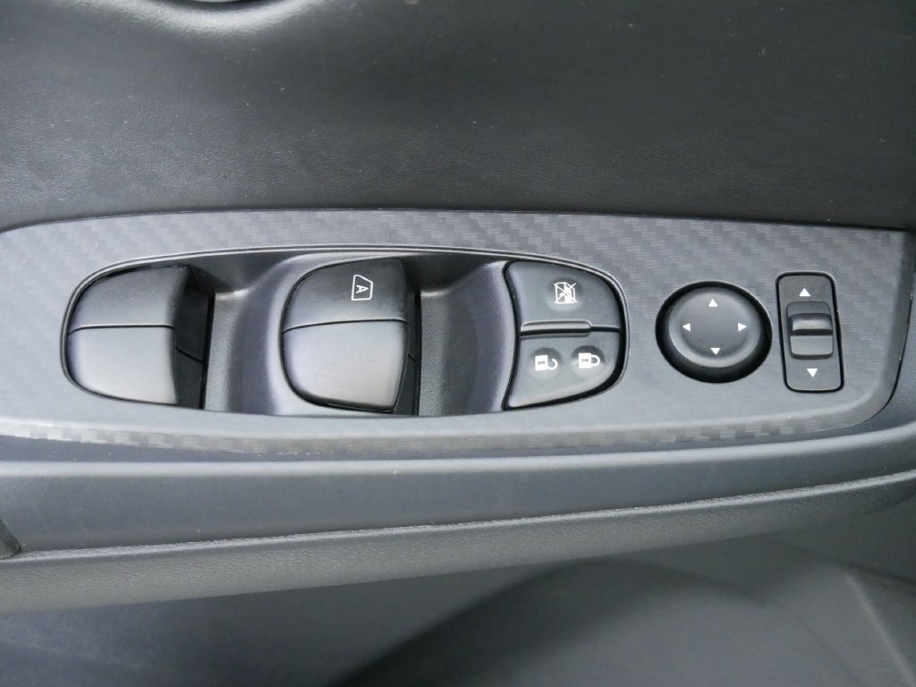 Used 2025 Nissan Sentra SV w/ All-Weather Package FWD image 21