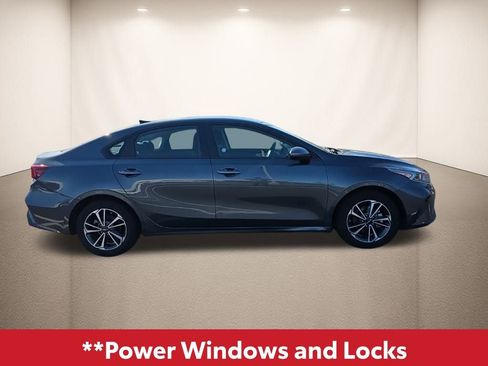 Used 2024 Kia Forte LXS image 4