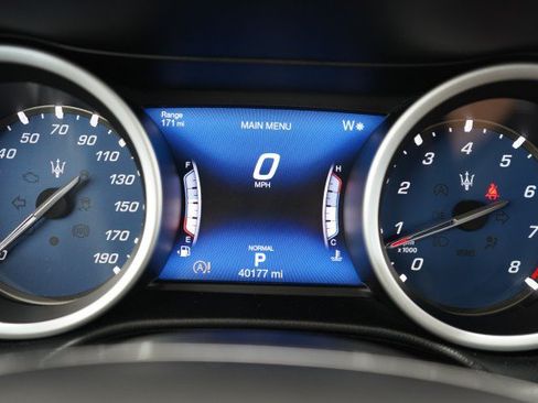 Used 2019 Maserati Ghibli S Q4 AWD/4WD image 28