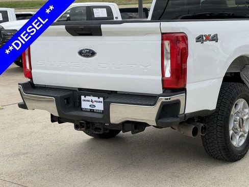 Certified 2025 Ford F250 XLT image 9