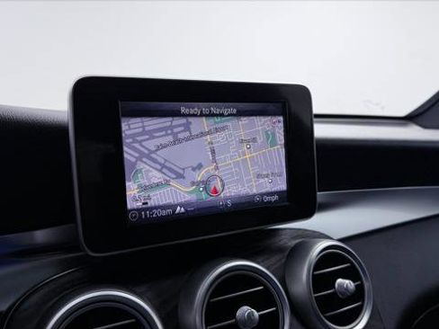 Used 2018 Mercedes-Benz GLC 300 image 30