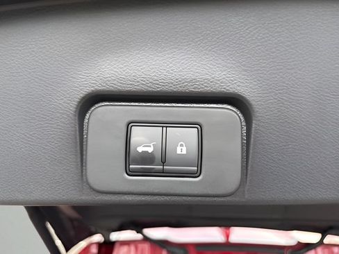 Used 2023 Nissan Rogue SV w/ SV Premium B Package AWD/4WD image 33