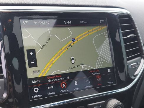 Used 2019 Jeep Grand Cherokee Altitude AWD/4WD image 15
