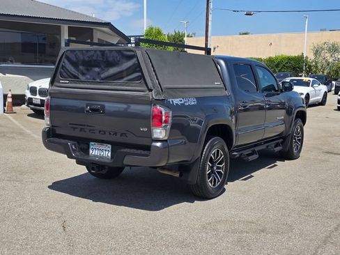 Used 2023 Toyota Tacoma TRD Sport AWD/4WD image 4