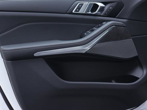 New 2026 BMW X5 sDrive40i w/ Premium Package image 11