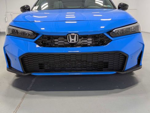 Used 2025 Honda Civic Sport Touring image 2