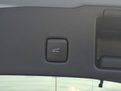 Used 2022 Ford Escape SEL image 25