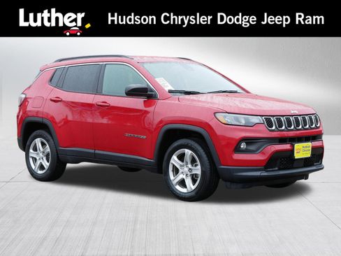 Certified 2024 Jeep Compass Latitude image 1