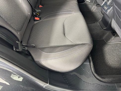 Used 2025 Subaru Forester Premium w/ Convenience Package #2 image 30