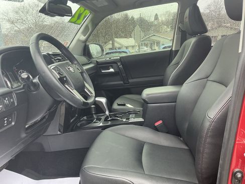 Used 2022 Toyota 4Runner TRD Off-Road Premium image 14