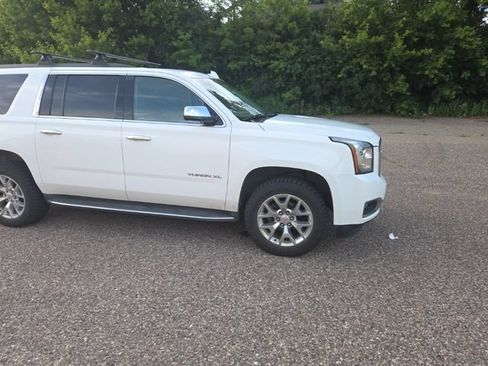 Used 2016 GMC Yukon XL SLE w/ Convenience Package AWD/4WD image 19