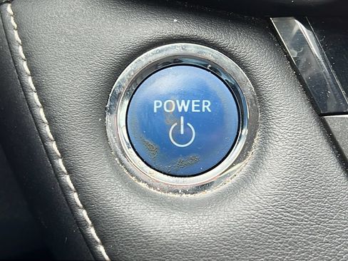 Used 2017 Toyota RAV4 XLE AWD/4WD image 22