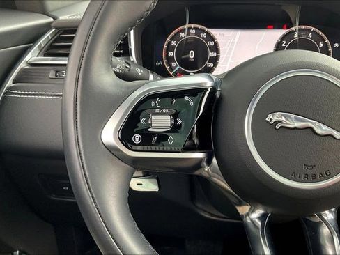 Used 2025 Jaguar F-PACE R-Dynamic S image 21